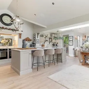  Apartment Private - 3 Bedrooms